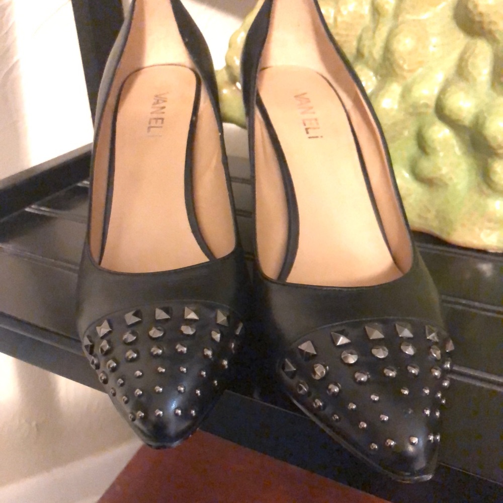 VANELi Ancyra Black Leather Heels W/ Studs sz 8.5 - Picture 7 of 7